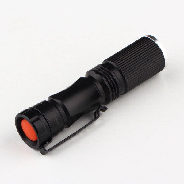 7WQ5 Mini Flashlight Torch Water Resistant LED 600 Lumens & Zoomable Focus